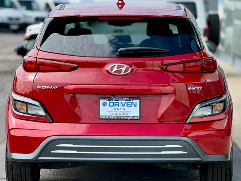 Used 2022 Hyundai Kona SEL w/ Convenience Package image 4