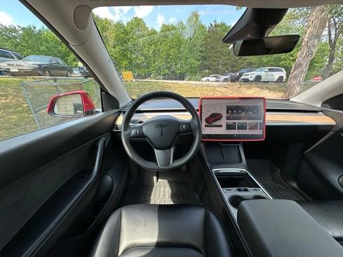 Used 2022 Tesla Model Y Long Range AWD/4WD image 16