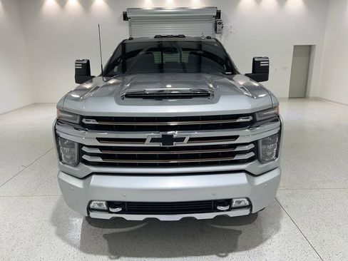 Used 2023 Chevrolet Silverado 2500 High Country w/ Technology Package image 8