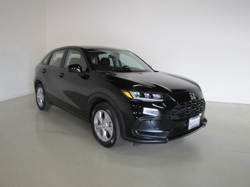 Certified 2024 Honda HR-V LX image 3