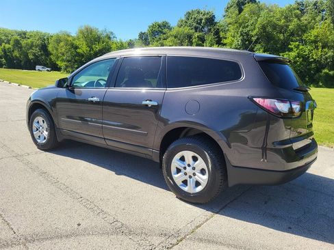 Used 2015 Chevrolet Traverse LS FWD image 4