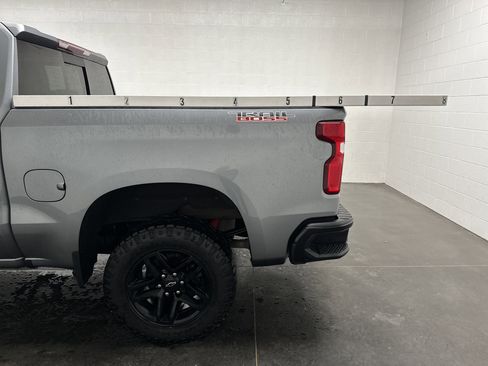 Used 2021 Chevrolet Silverado 1500 LT Trail Boss w/ Convenience Package II image 5