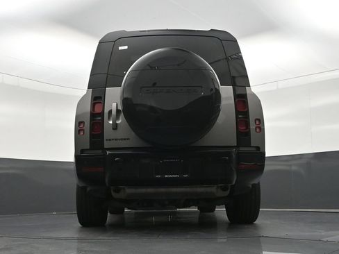 Used 2024 Land Rover Defender 130 X-Dynamic SE AWD/4WD image 26