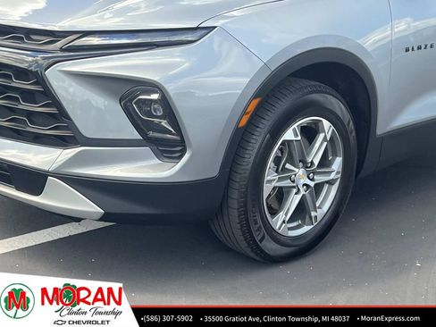 Certified 2023 Chevrolet Blazer LT w/ LPO, Black Grille Bar Package FWD image 10