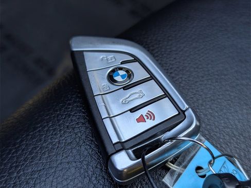 Used 2019 BMW 530i xDrive w/ Convenience Package image 25