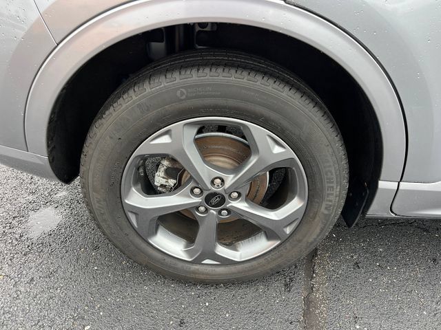 Certified 2024 Ford Escape ST-Line w/ Tech Pack #1 AWD/4WD image 10