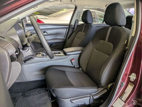 Used 2025 Nissan Sentra SV FWD image 20