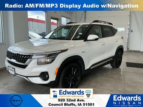 Used 2022 Kia Seltos Nightfall Edition AWD/4WD image 5