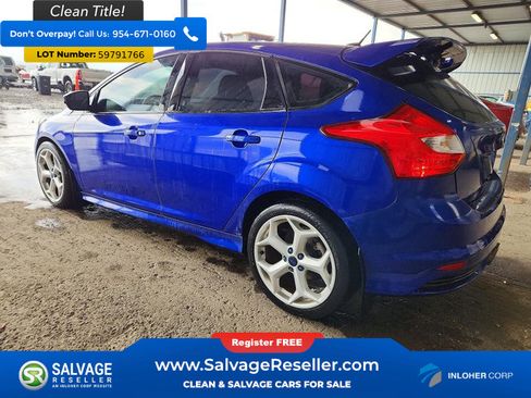 Used 2014 Ford Focus ST FWD image 3