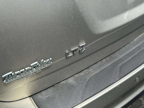Used 2016 Chevrolet Equinox LTZ w/ Enhanced Convenience Package FWD image 8