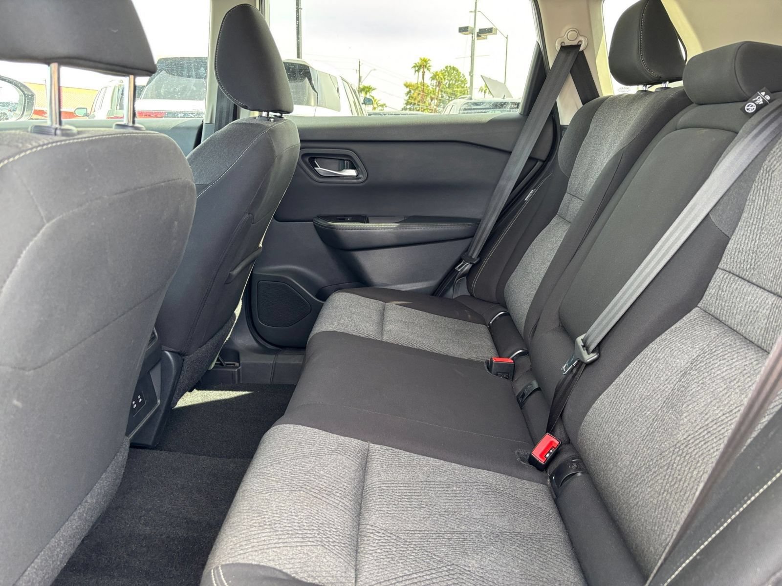 Used 2025 Nissan Rogue SV AWD/4WD image 27