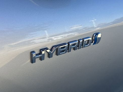 Used 2021 Toyota Highlander XLE image 31