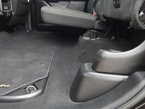 Used 2019 RAM 1500 Big Horn image 28