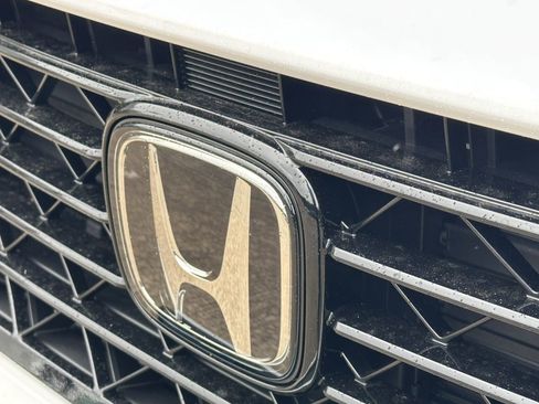 New 2025 Honda Accord SE image 8