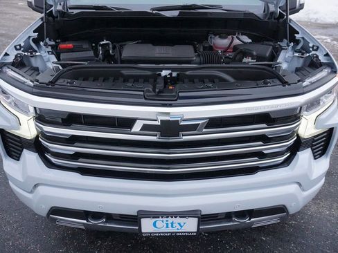 New 2026 Chevrolet Silverado 1500 High Country AWD/4WD image 32
