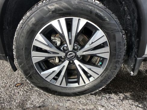 Certified 2023 Nissan Rogue SV w/ SV Premium Package image 10