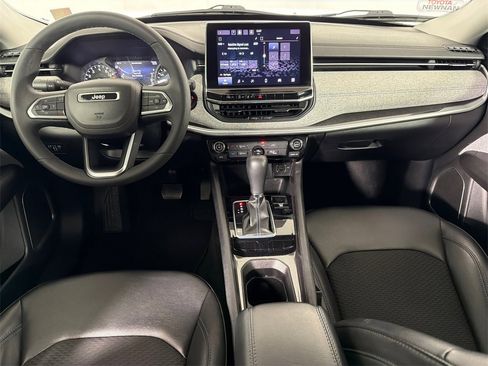 Used 2022 Jeep Compass Latitude image 22