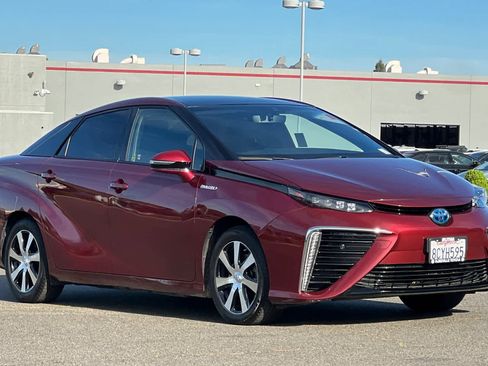 Used 2018 Toyota Mirai FWD image 5