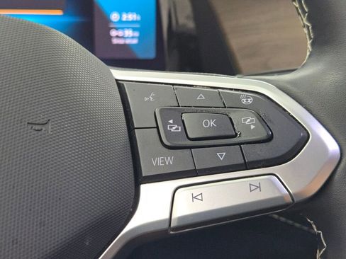 Used 2024 Volkswagen Atlas SE image 33