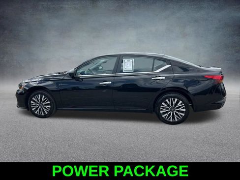 Used 2024 Nissan Altima 2.5 SV AWD/4WD image 8