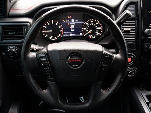 Used 2021 Nissan Titan PRO-4X w/ Pro-4x Convenience Package image 12