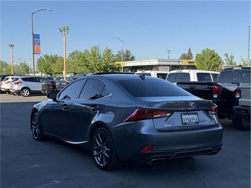 Used 2018 Lexus IS 300 F Sport image 4