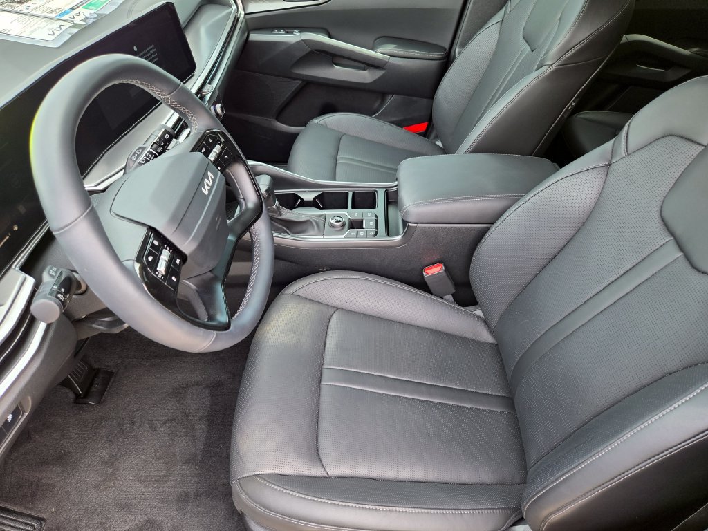 New 2026 Kia Sorento S FWD image 9