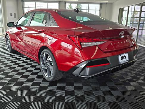 New 2025 Hyundai Elantra Limited image 6