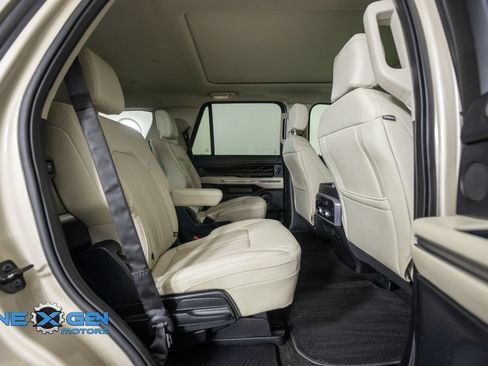 Used 2018 Ford Expedition Platinum AWD/4WD image 43