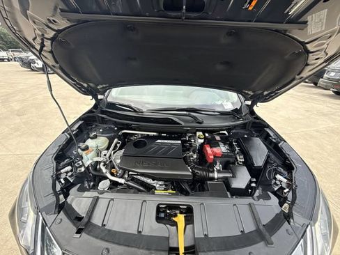 Used 2023 Nissan Rogue SV FWD image 31