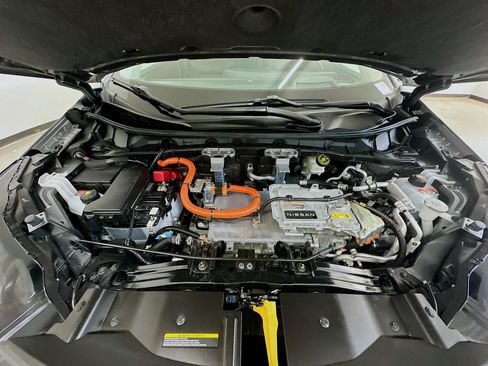 Used 2023 Nissan Ariya AWD image 34