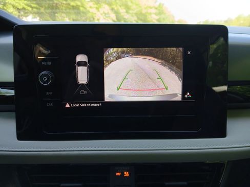 New 2026 Volkswagen Taos S image 19