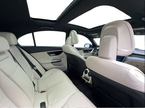 Used 2022 Mercedes-Benz C 300 Sedan image 26