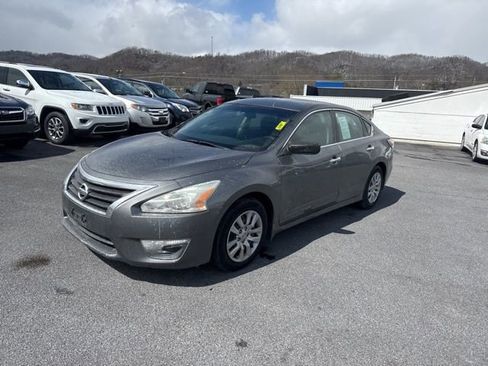 Used 2015 Nissan Altima 2.5 S w/ Power Driver Seat Package FWD image 4