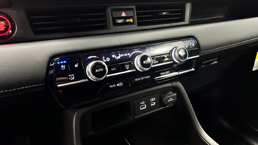 Used 2025 Honda Pilot Elite image 10