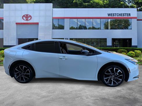 Used 2024 Toyota Prius Prime image 2