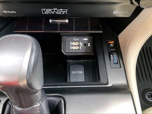 Used 2023 Lexus GX 460 Luxury w/ Accessory Package AWD/4WD image 32