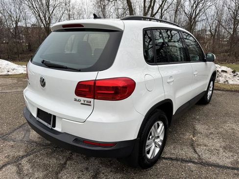 Used 2015 Volkswagen Tiguan S image 4