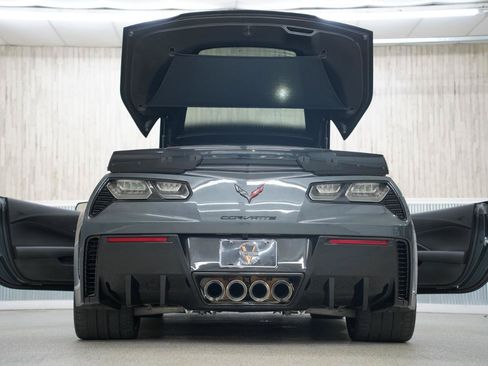 Used 2018 Chevrolet Corvette Z06 RWD image 36