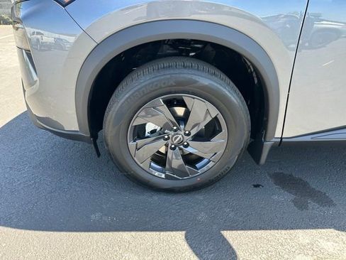 New 2026 Nissan Rogue SV AWD/4WD image 9