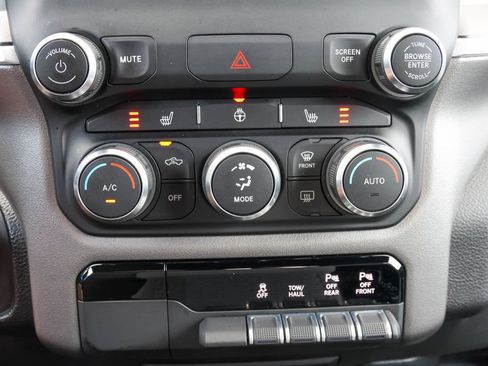 Used 2023 RAM 1500 Big Horn AWD/4WD image 16