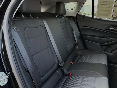 Certified 2025 Chevrolet Trax LT w/ LT Convenience Package image 27