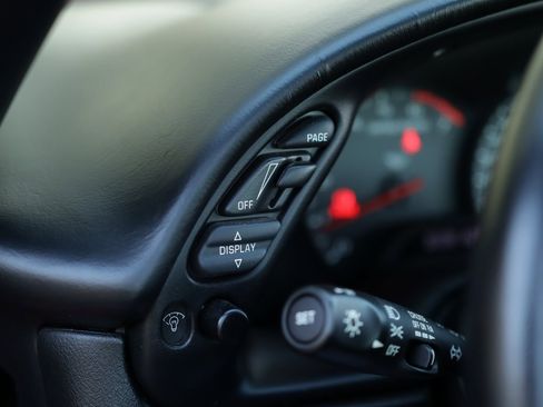 Used 2002 Chevrolet Corvette Coupe w/ Preferred Equipment Group2 image 10