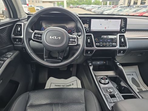 Used 2022 Kia Sorento EX FWD image 18