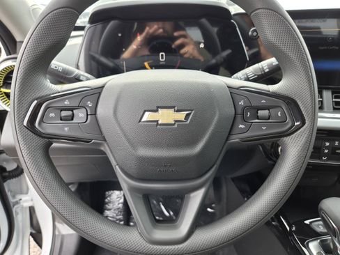 New 2026 Chevrolet Trax LT FWD image 16