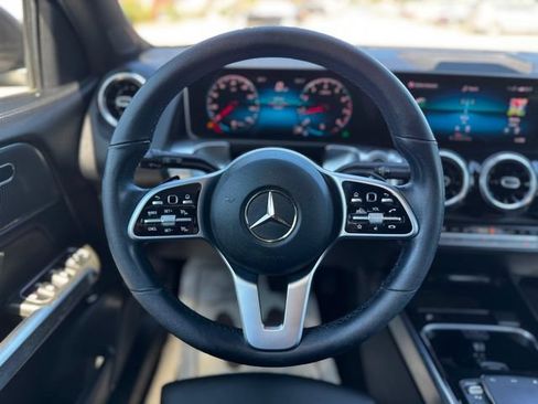Used 2021 Mercedes-Benz GLB 250 image 28