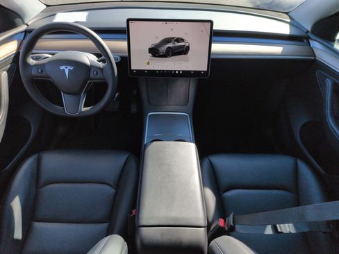 Used 2023 Tesla Model Y Long Range image 27