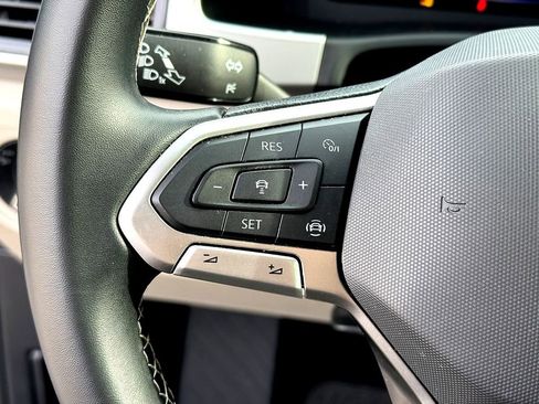 Used 2022 Volkswagen Atlas SE image 16