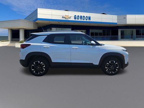 Used 2023 Chevrolet TrailBlazer LT AWD/4WD image 6