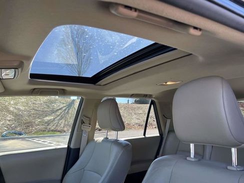 Used 2011 Toyota 4Runner Limited image 21